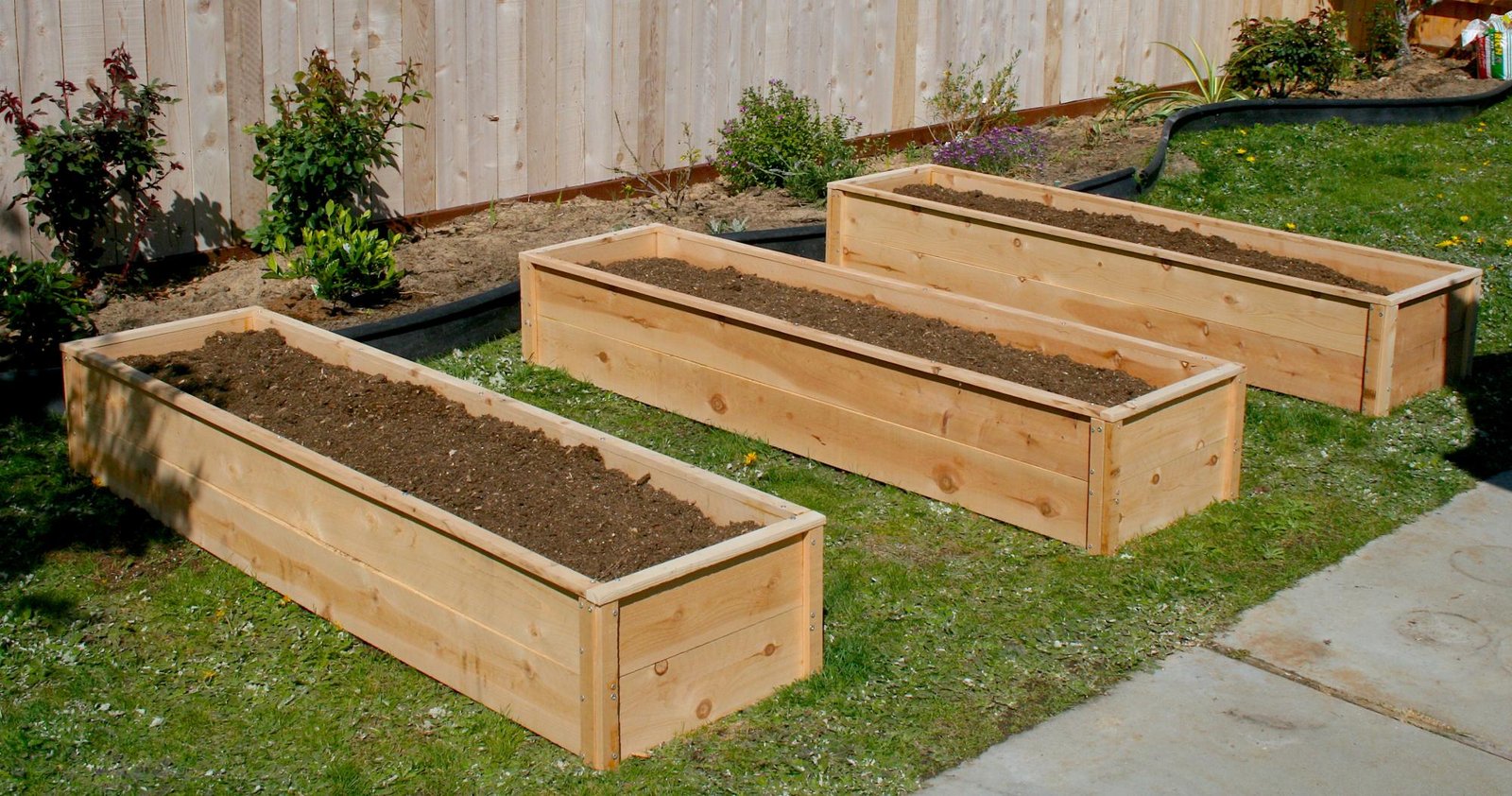Cedar Fence Picket Raised Garden Beds
