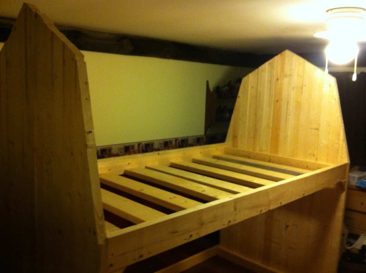 Classic Red Barn Bunk Bed — step 4