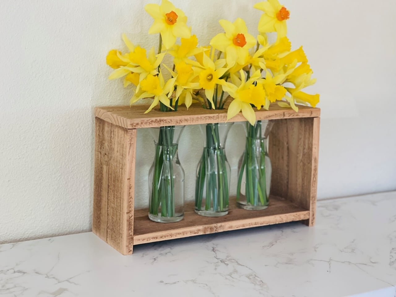 Floral Centerpiece with Reclaimed Wood and Upcycled Jars