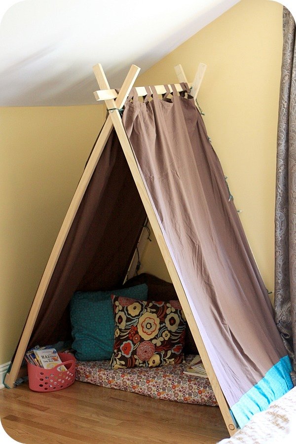 Easy Kids' Tent / Reading Nook — step 12