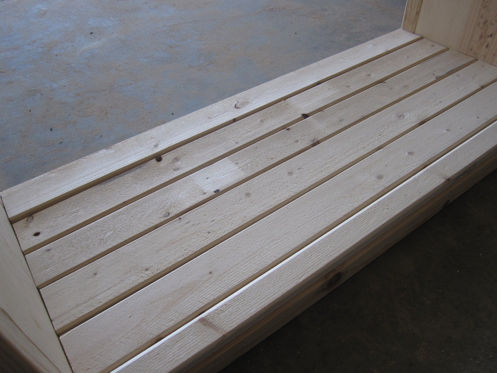 Footboard Bench — step 8