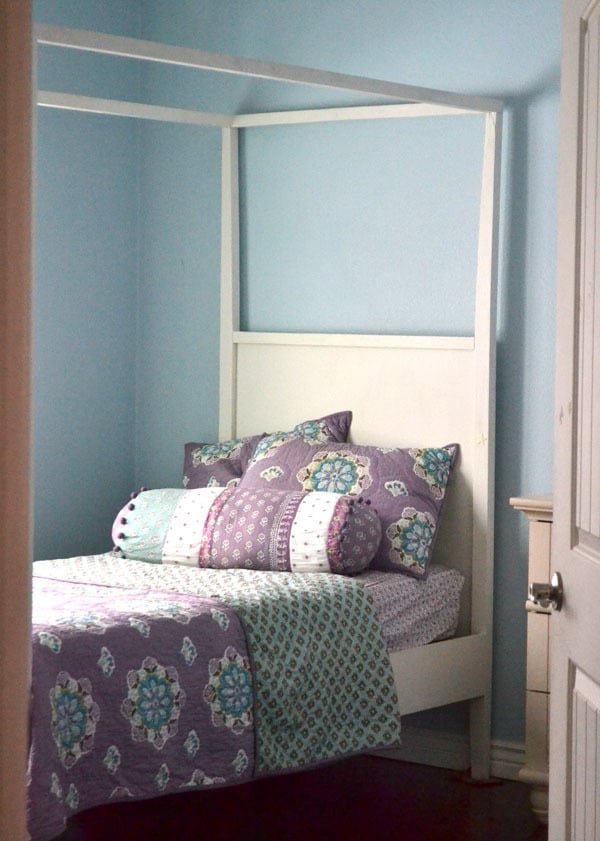 Hannah Canopy Bed