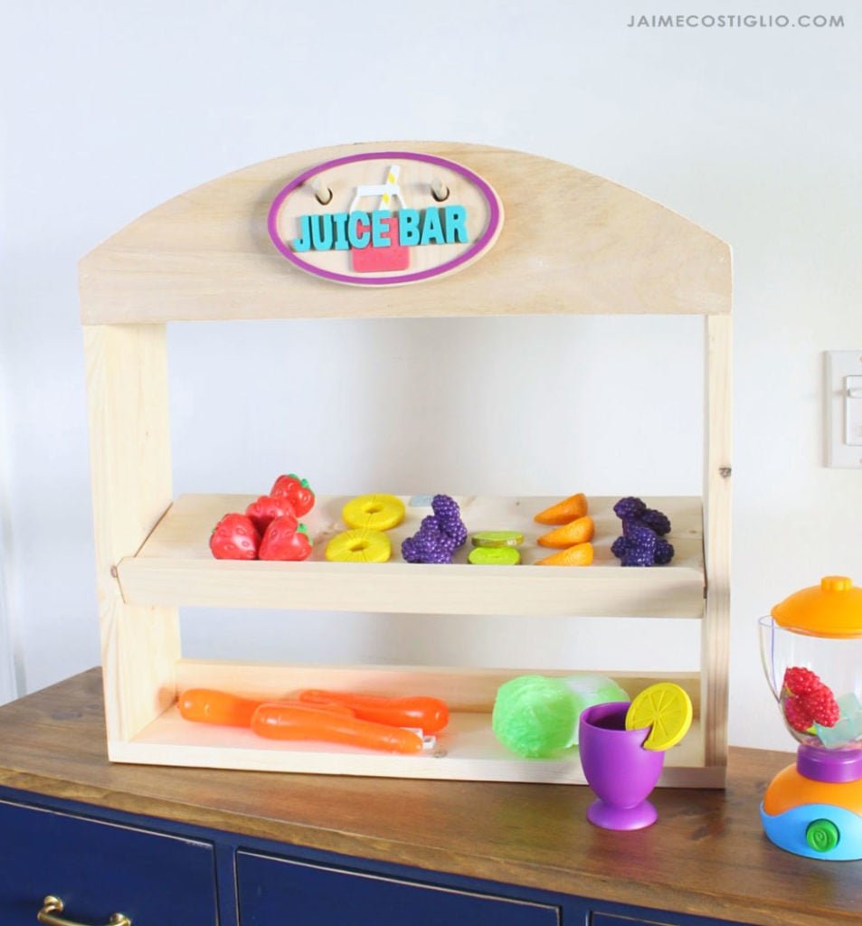 Pretend Play Puppet Theater / Storefront