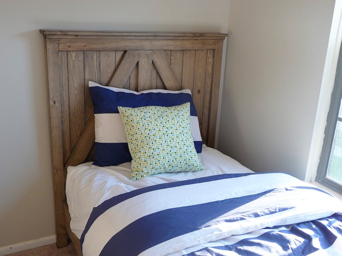 Rustic Farmhouse Headboard (Twin)