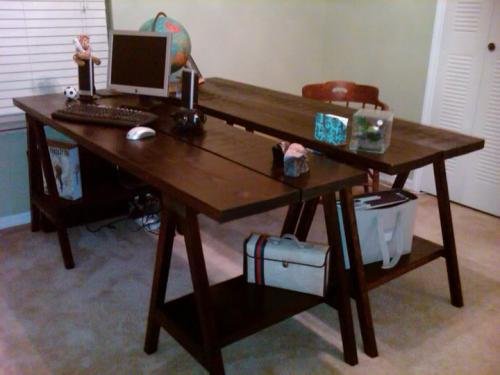 Simple Sawhorse Table